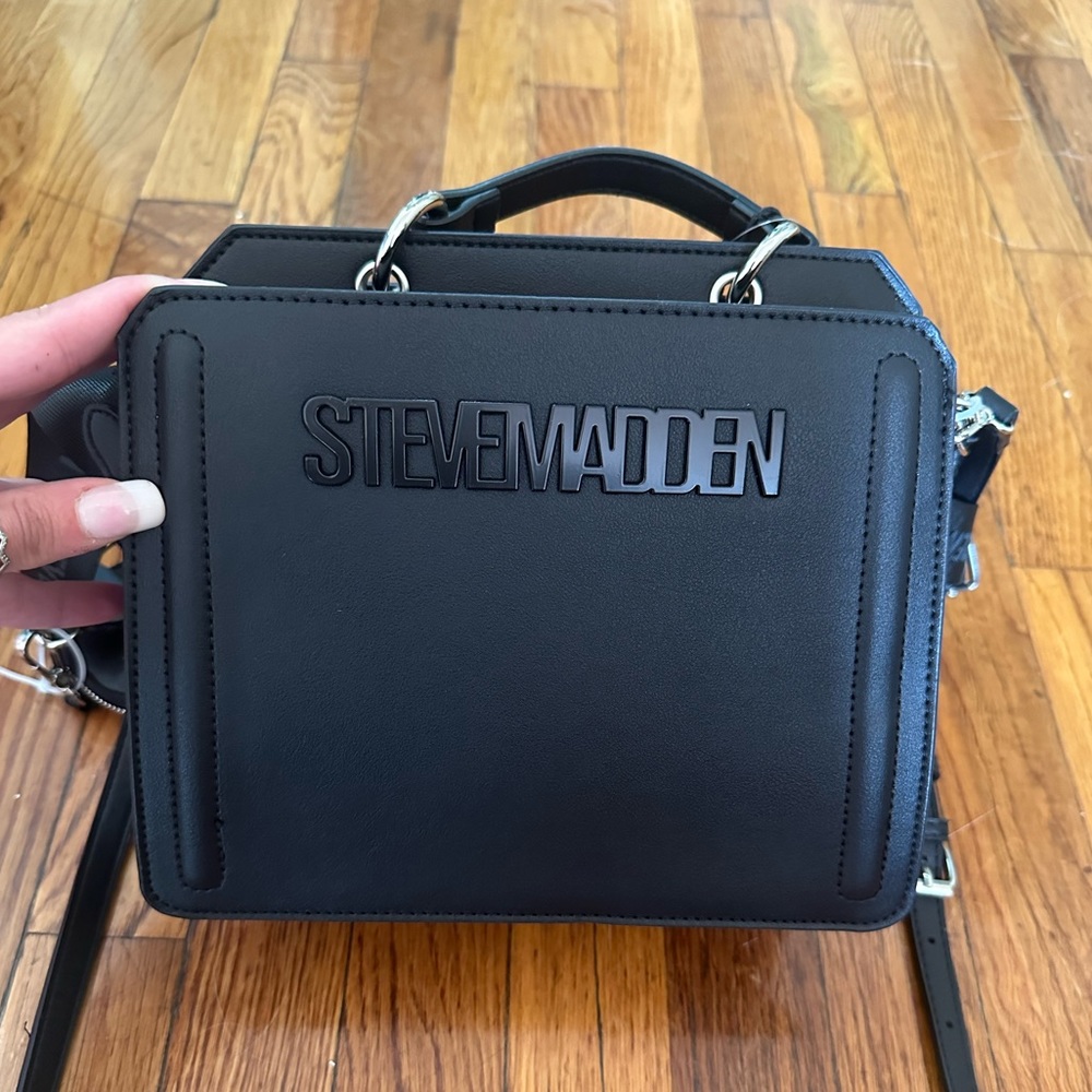 Tik Tok Viral Steve Madden Crossbody Bag Black & Silver